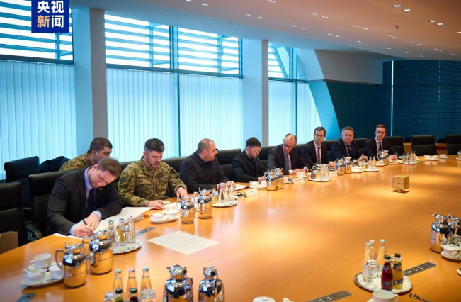 乌接受类“北约第五条”安全保障 美乌“和平计划”磋商15日继续